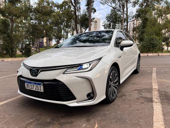 TOYOTA COROLLA 1.8 VVT-I HYBRID FLEX ALTIS PREMIUM CVT TOYOTA COROLLA 1.8 VVT-I HYBRID FLEX ALTIS PREMIUM CVT